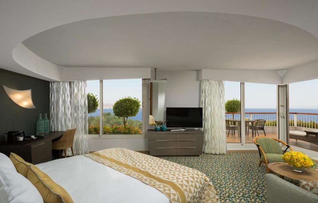 rooms-new-terrace-room-sea--pool-view-incl-free-entrance-to-the-business-lounge-for-adl