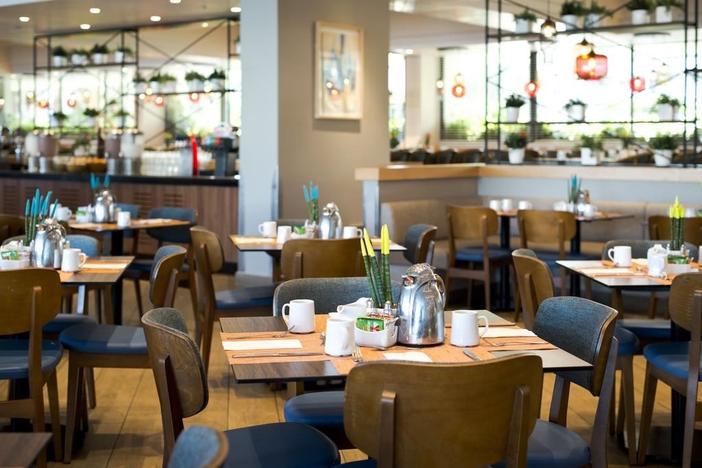 restaurants-restaurant