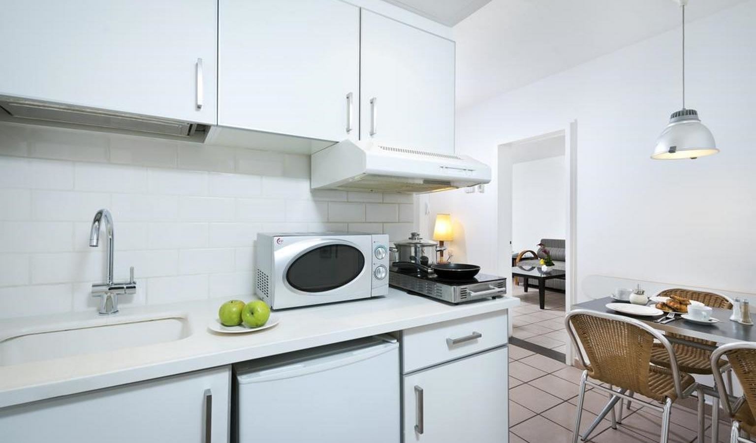 rooms-mini-apartment-for-4-pax