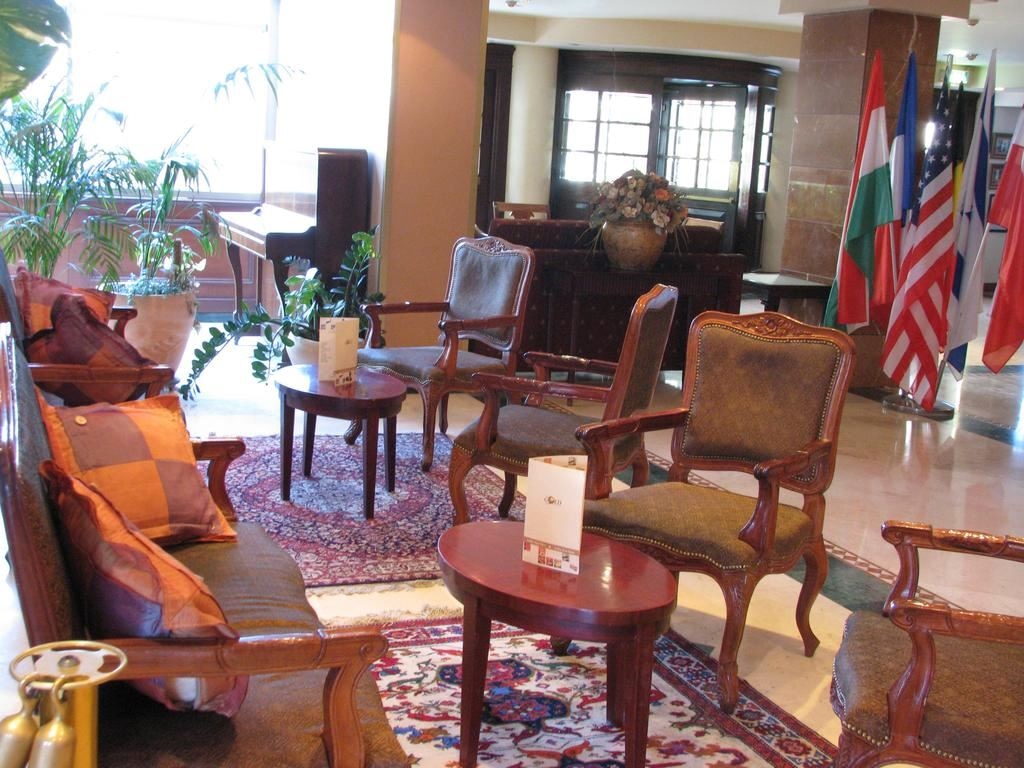 general-main-building