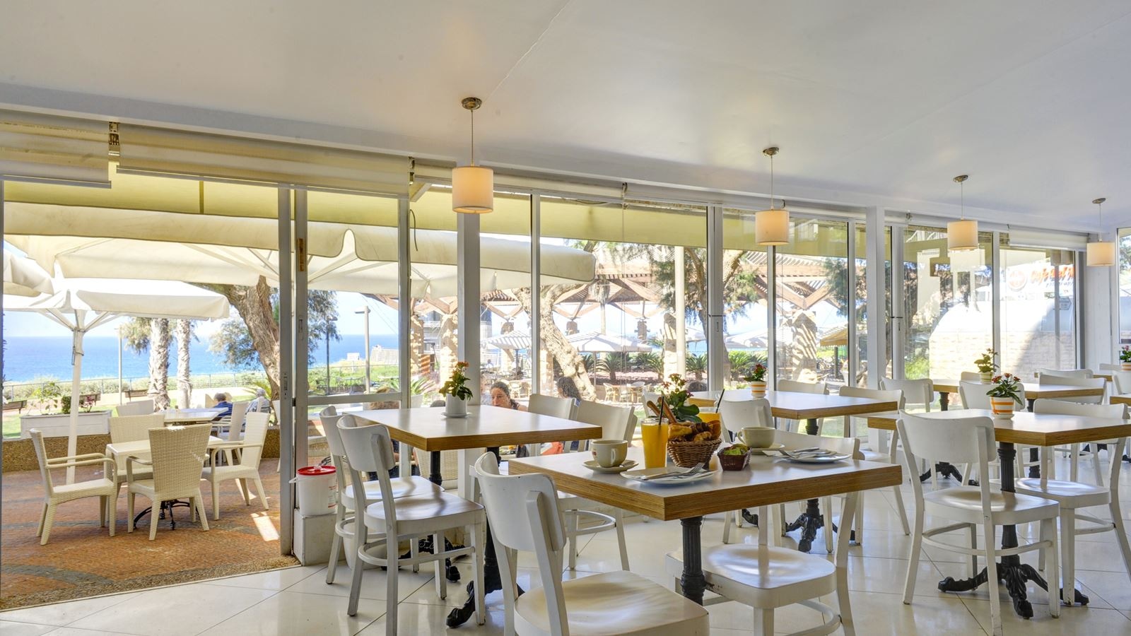 restaurants-restaurants