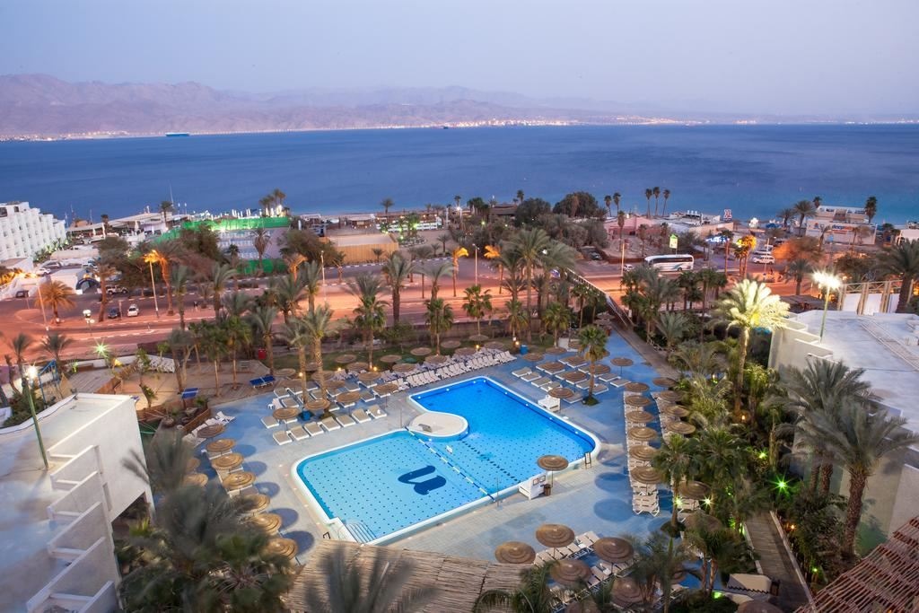 pools-outdoor-pool