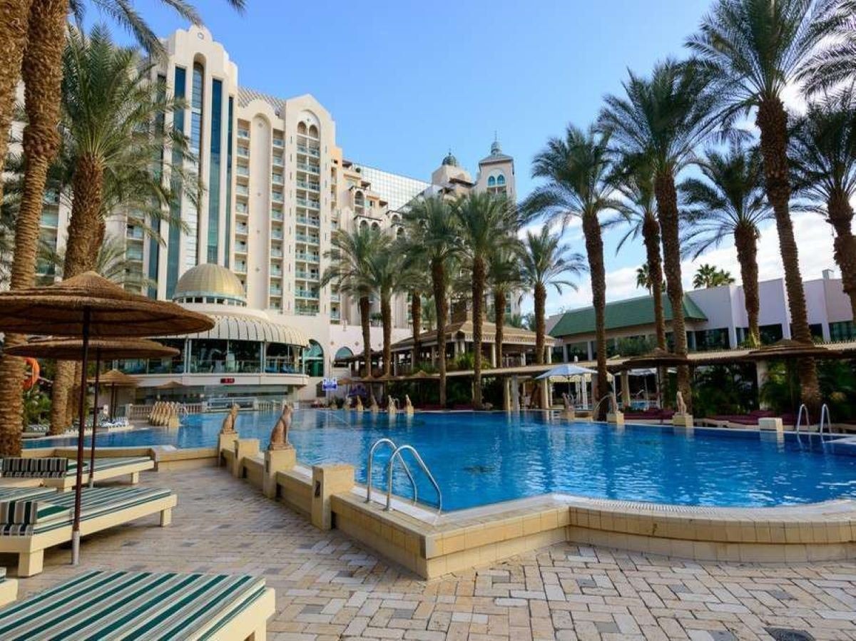 pools-outdoor-pool