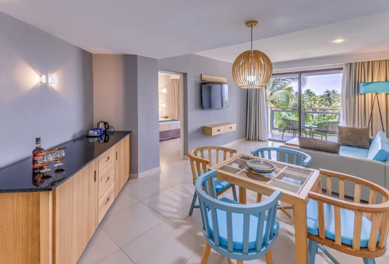 rooms-xtra-sol-suite