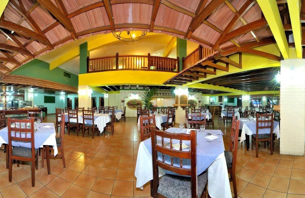 restaurants-restaurant