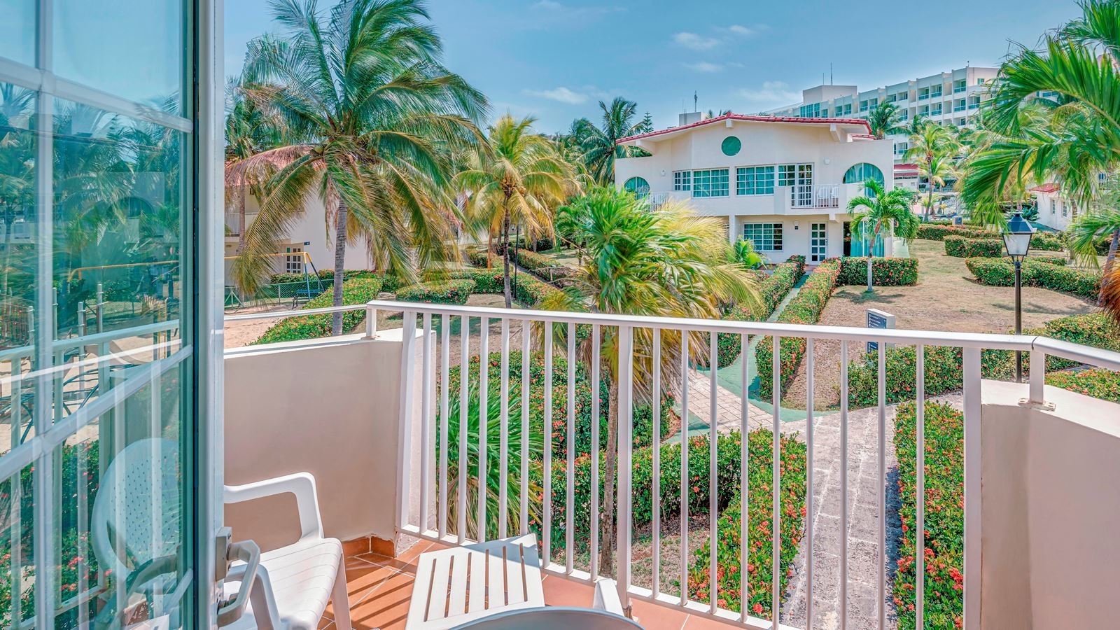 rooms-bungalow-superior