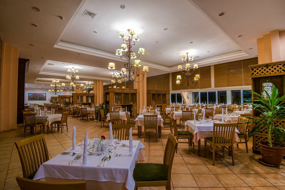 restaurants-flamboyan-buffet-restaurant