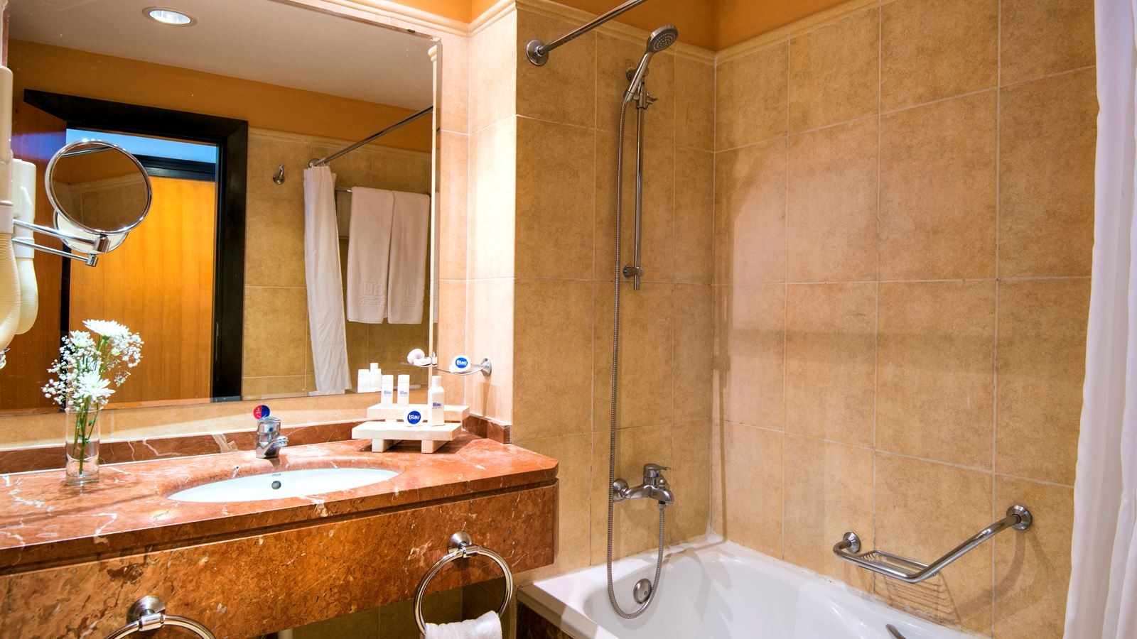 rooms-superior-garden-view