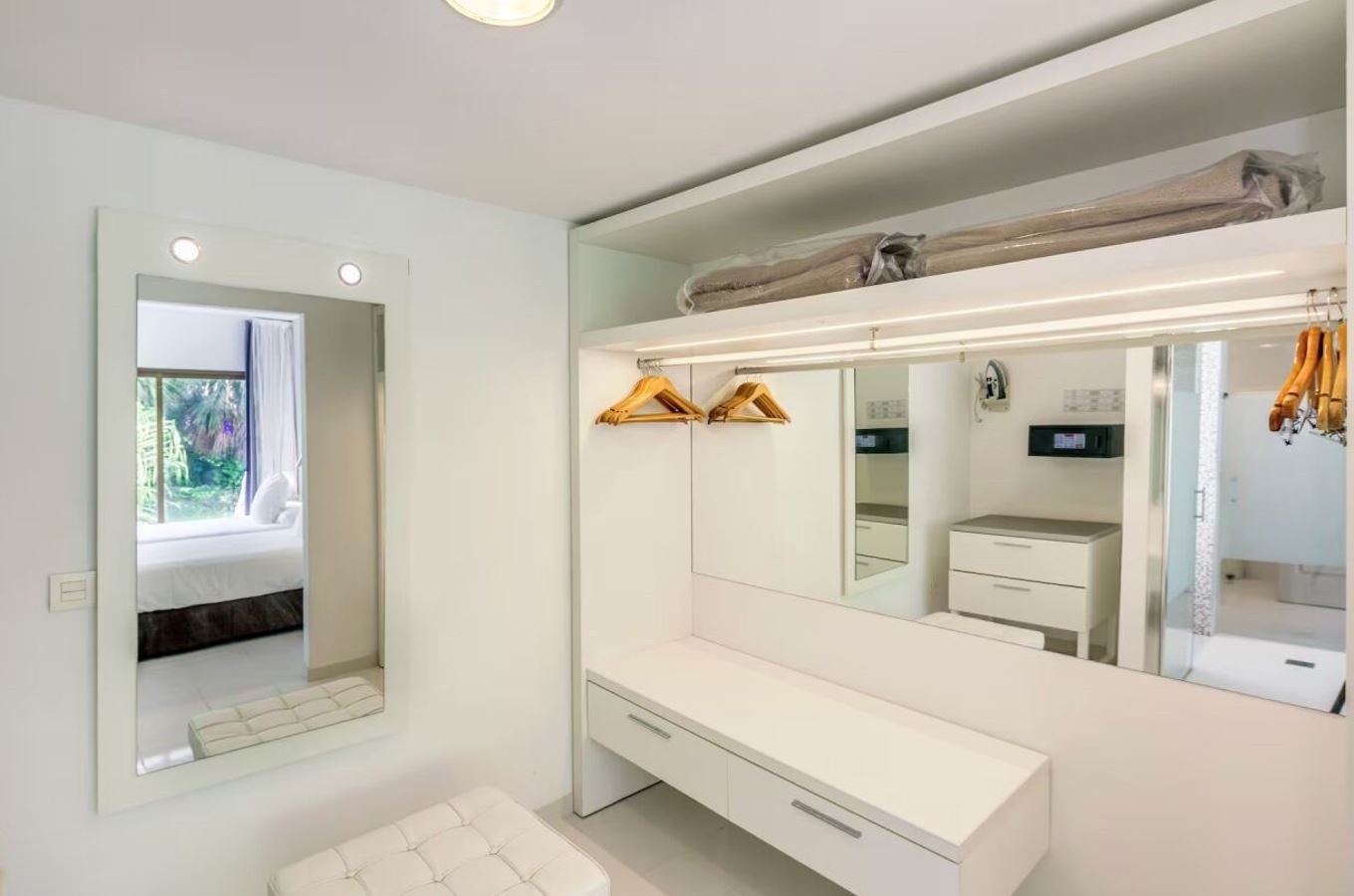 rooms-the-level-garden-suite