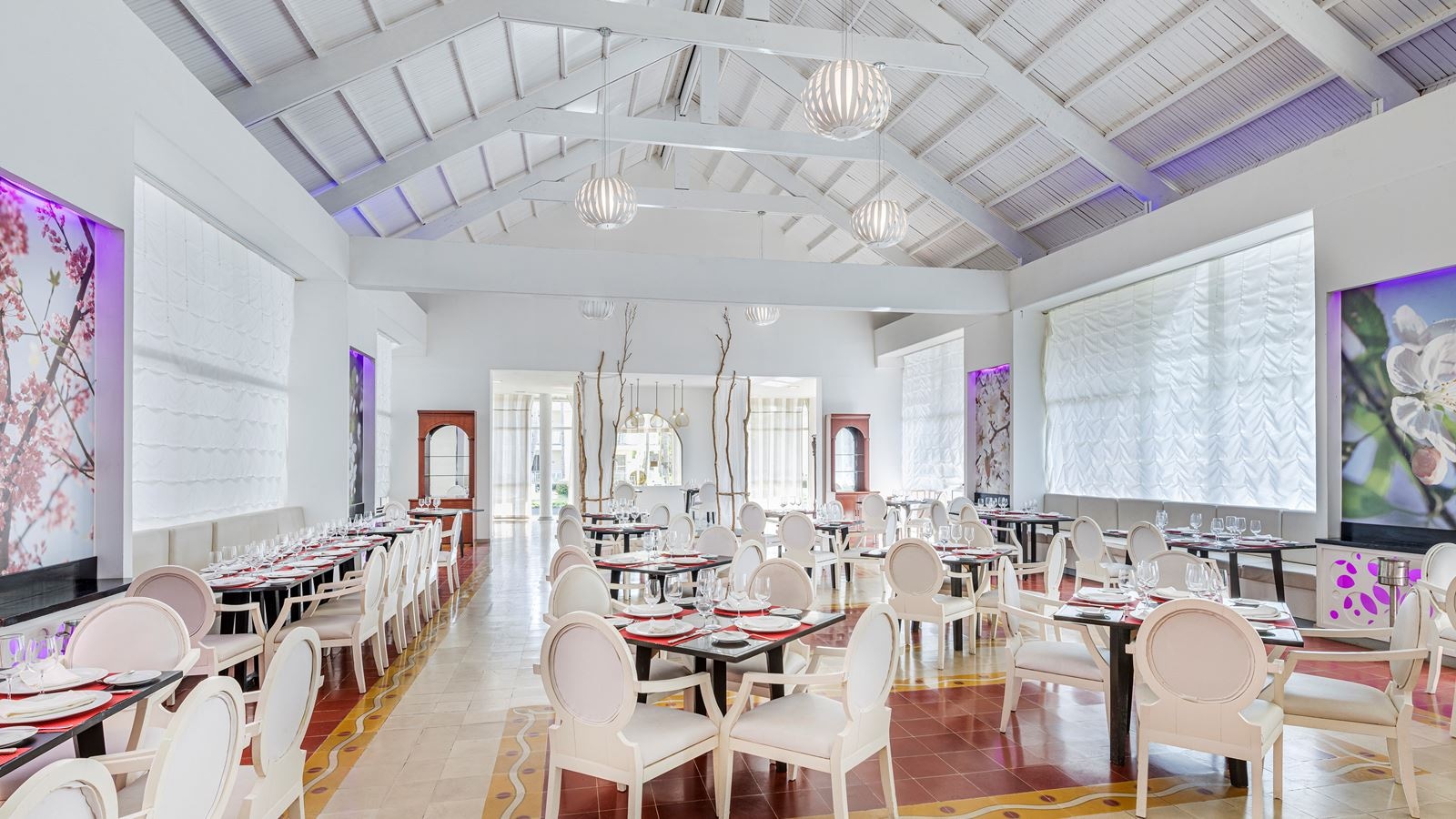 restaurants-main-building