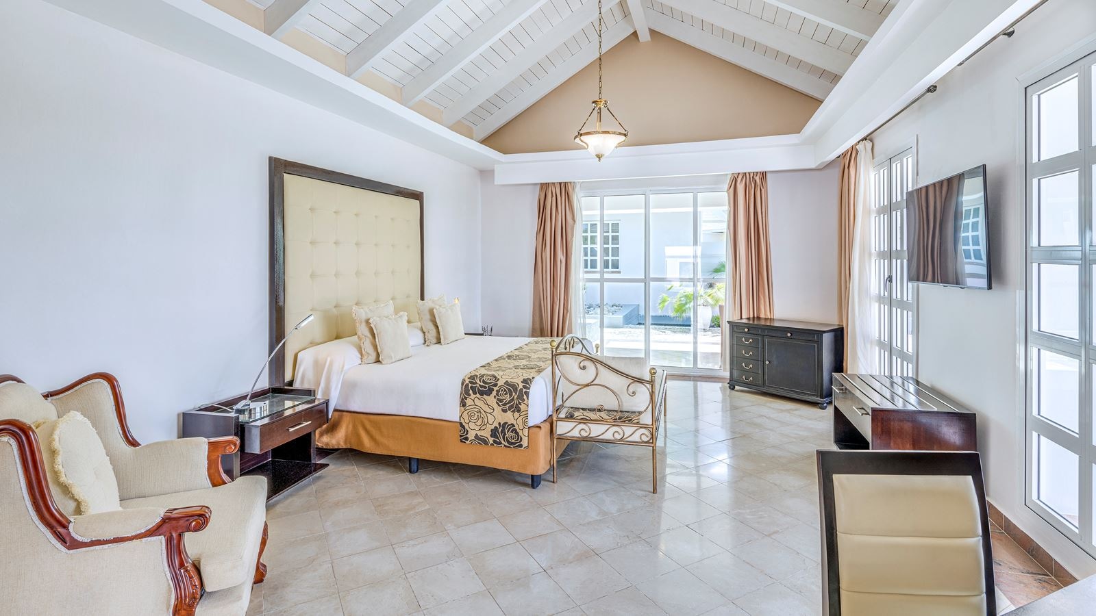 rooms-garden-villa-royal-service