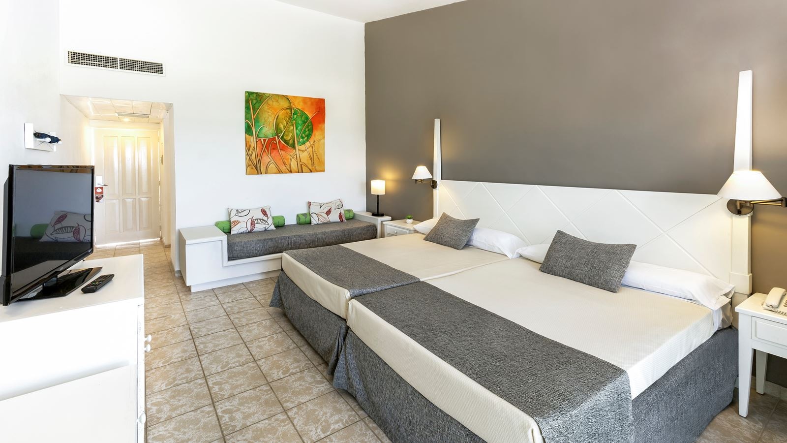 rooms-standard-room