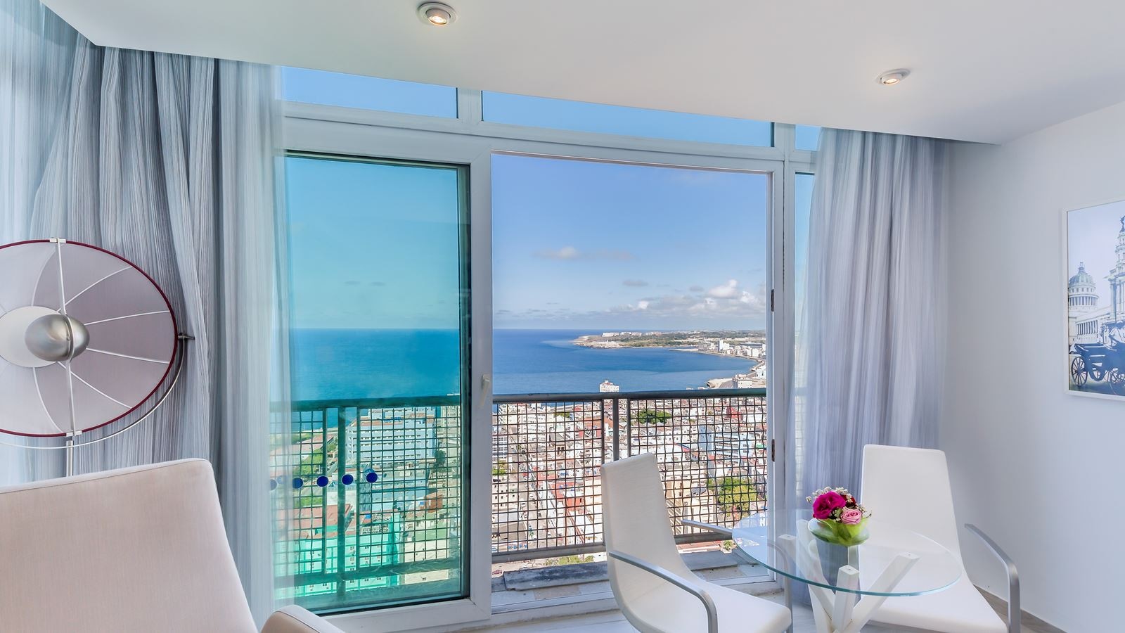 rooms-premium-guestroom-panoramic-view