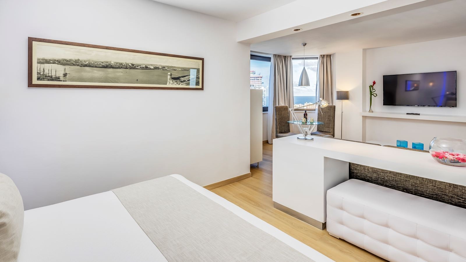 rooms-the-level-junior-suite