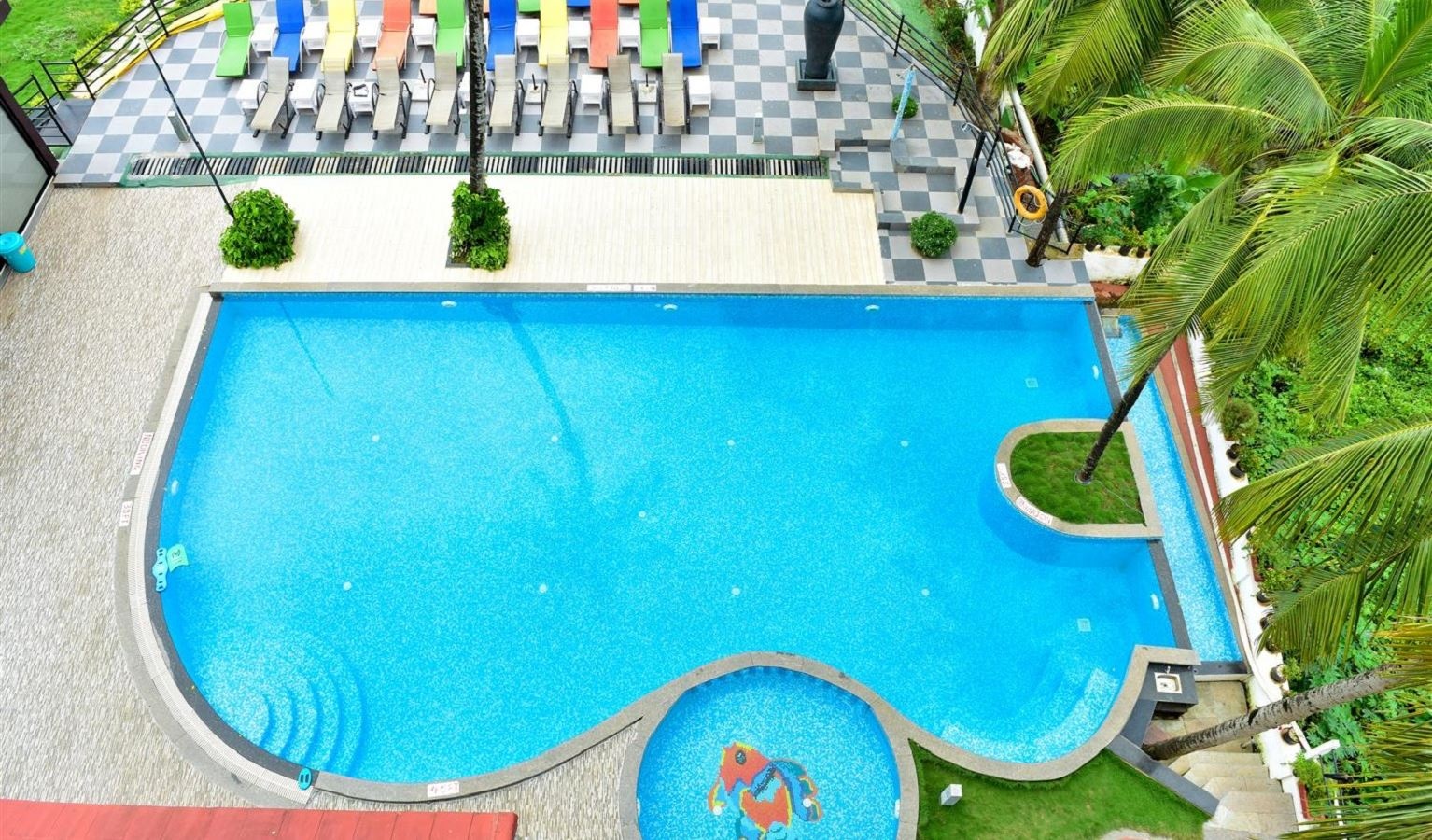 pools-outdoor-pool