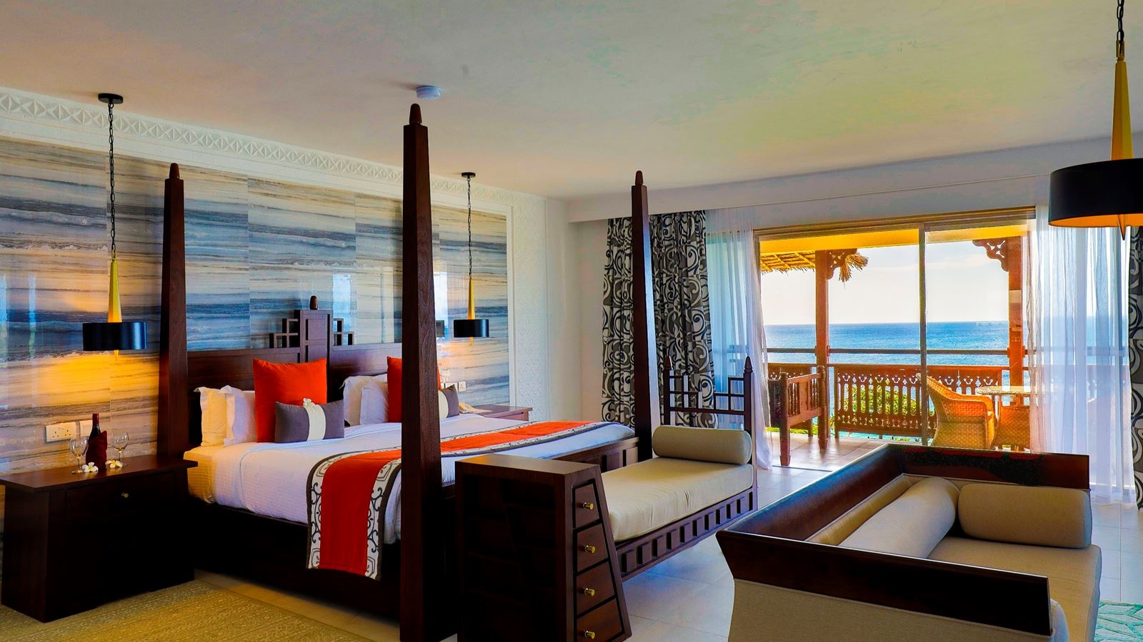 rooms-oceanfront-suite