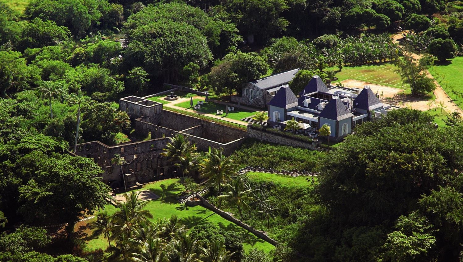 restaurants-chateau-mon-desir-fine-dining-restaurant