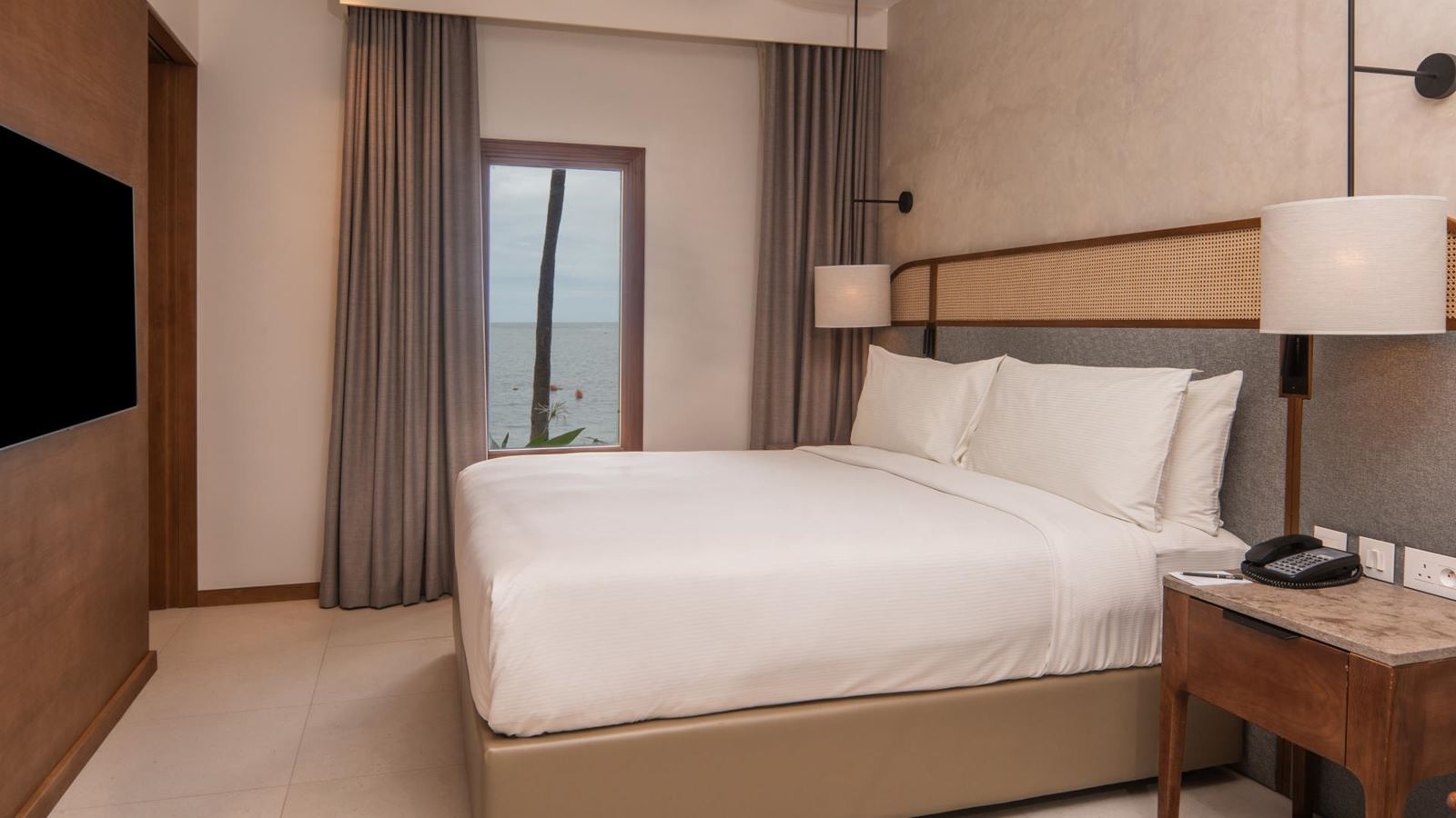 rooms-beachfront-junior-suite