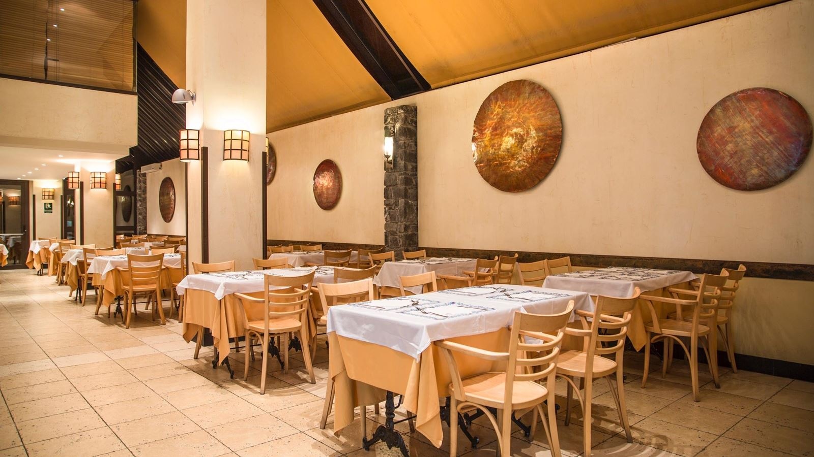 restaurants-restaurants