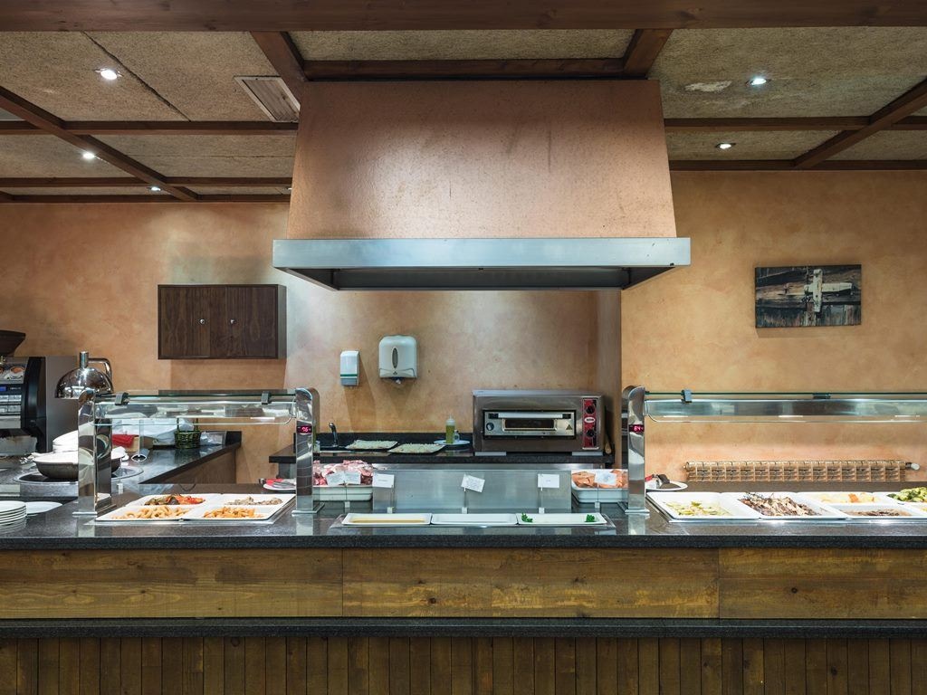 restaurants-restaurant