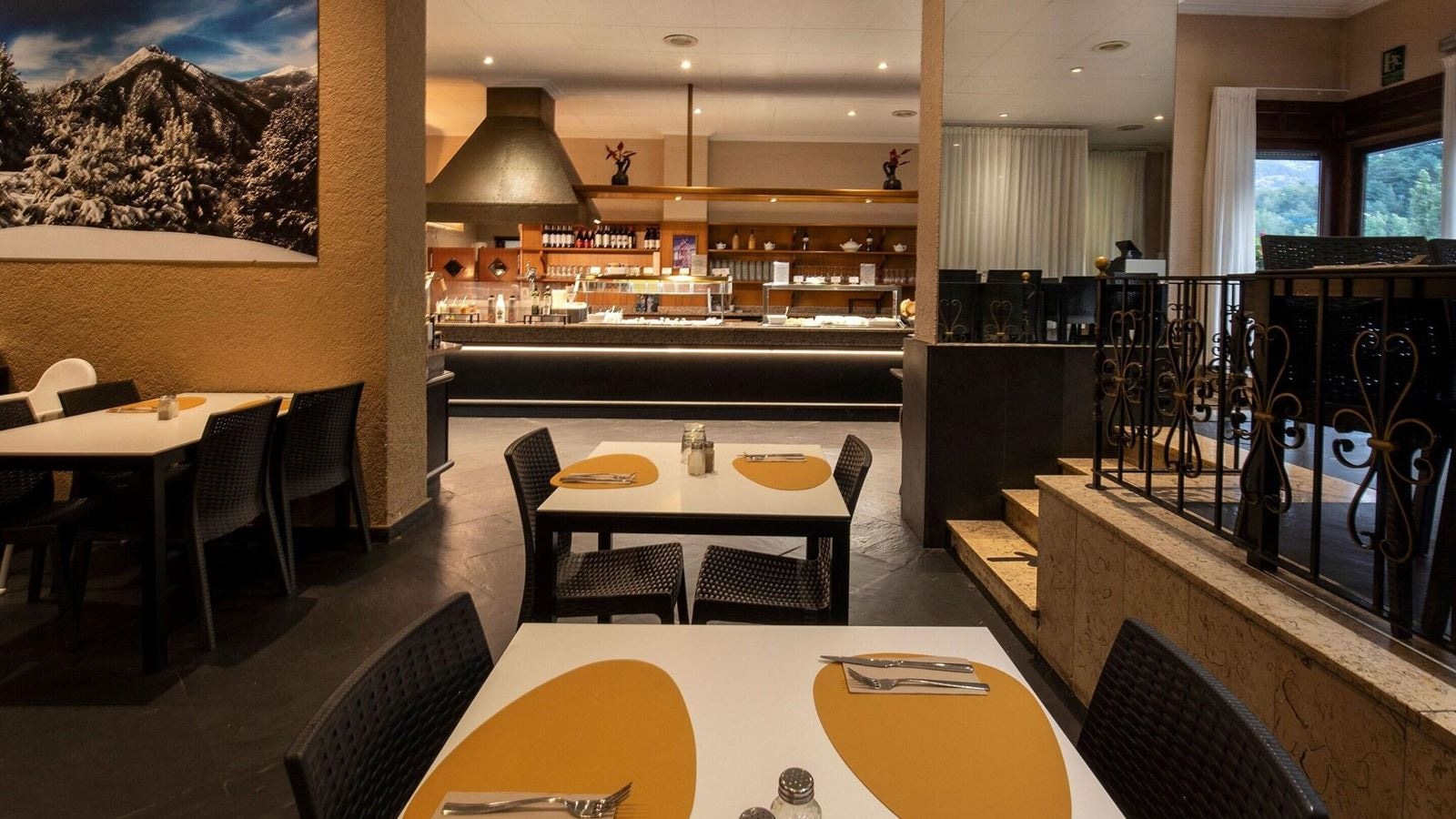 restaurants-restaurants