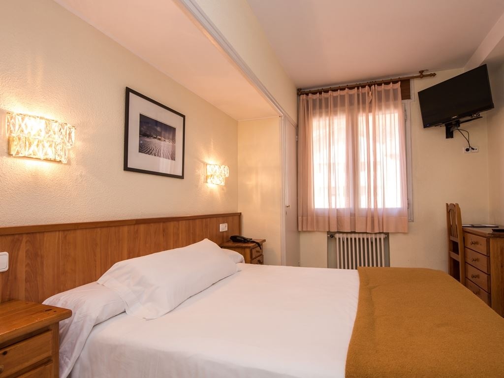 rooms-room-standard-valley-view