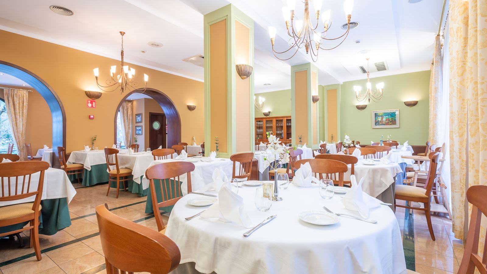 restaurants-restaurants