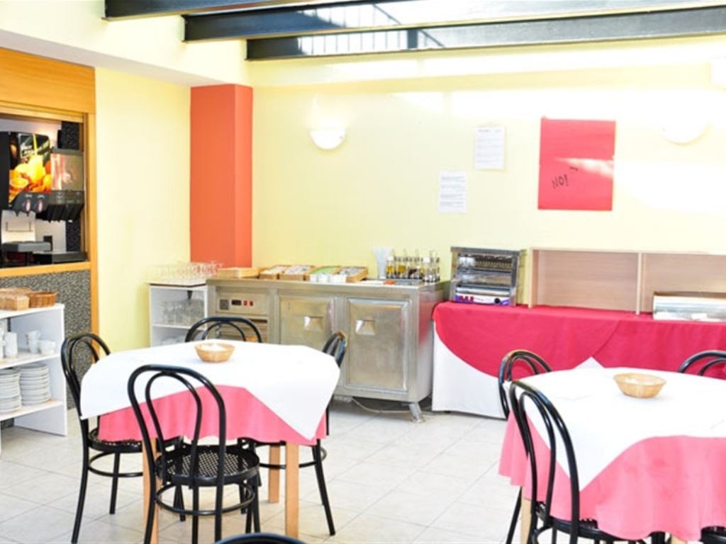 restaurants-restaurant