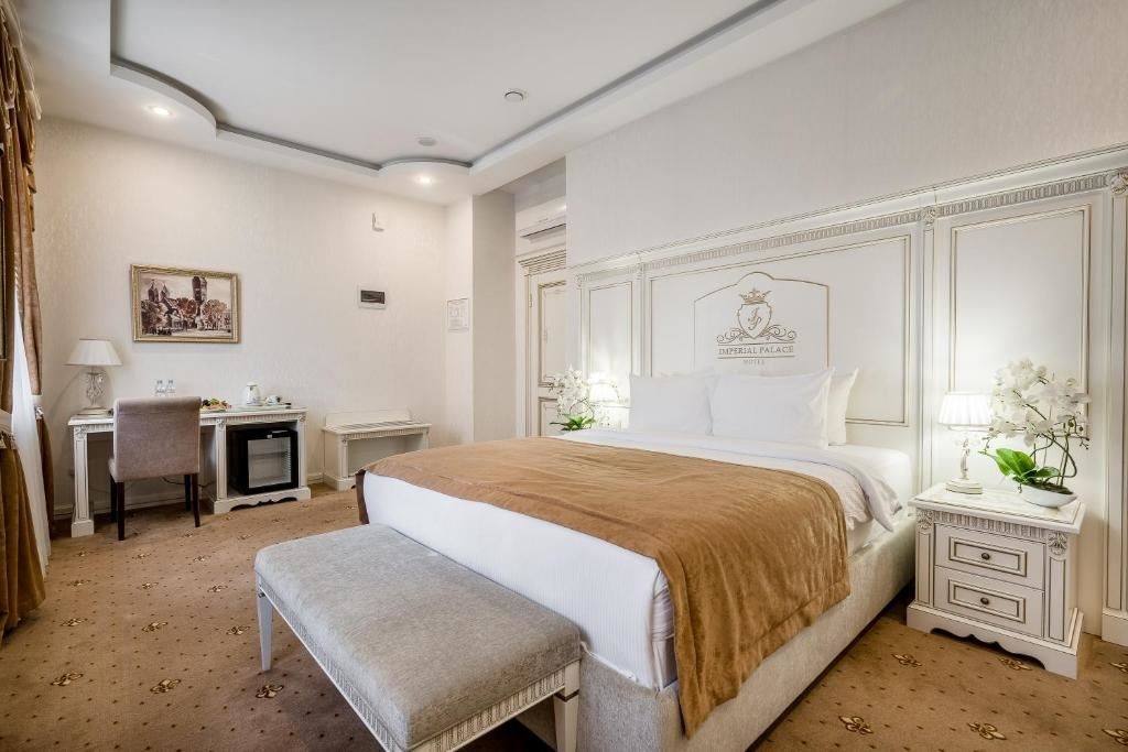 rooms-deluxe-room