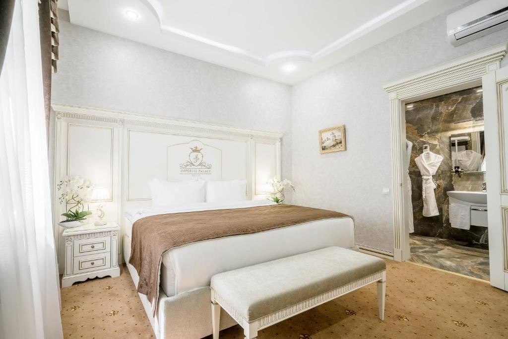 rooms-luxury-room