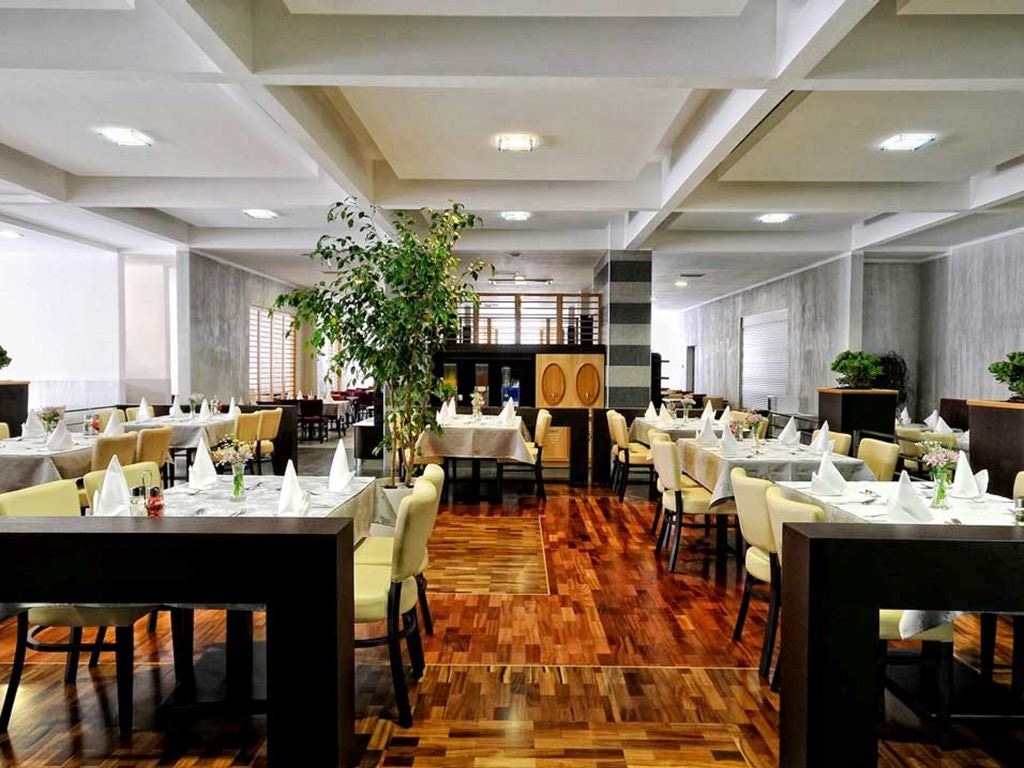 restaurants-main-restaurant