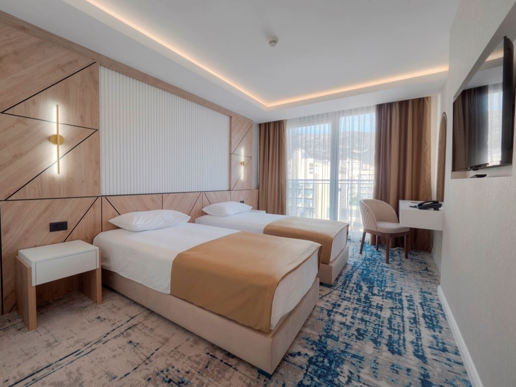 rooms-double-room-main-building