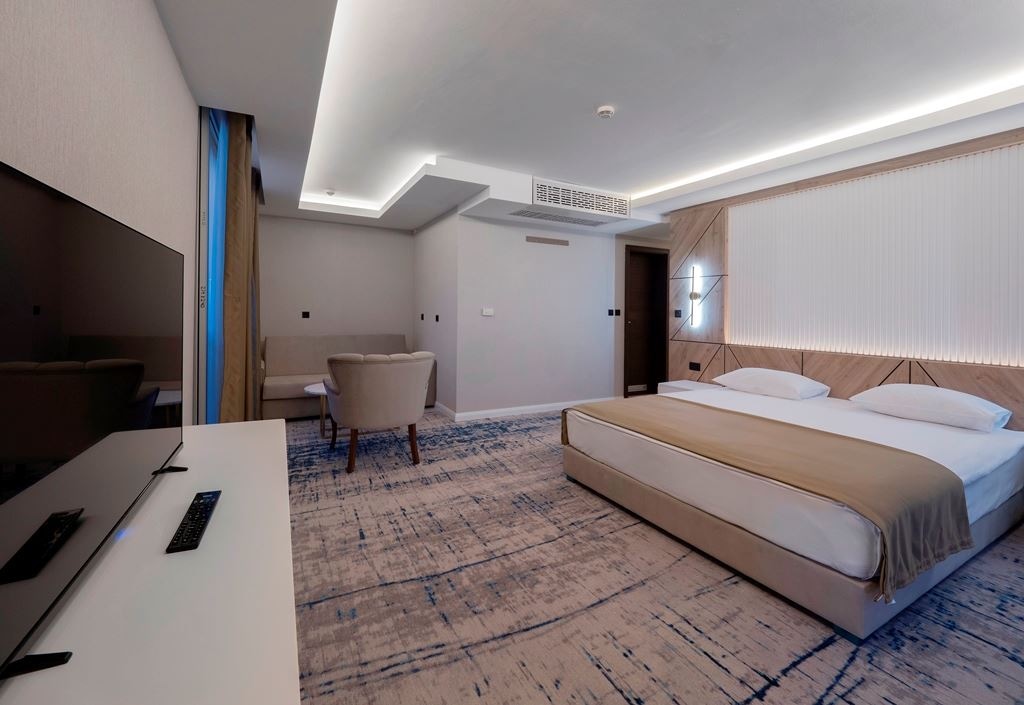 rooms-family-room-sea--view