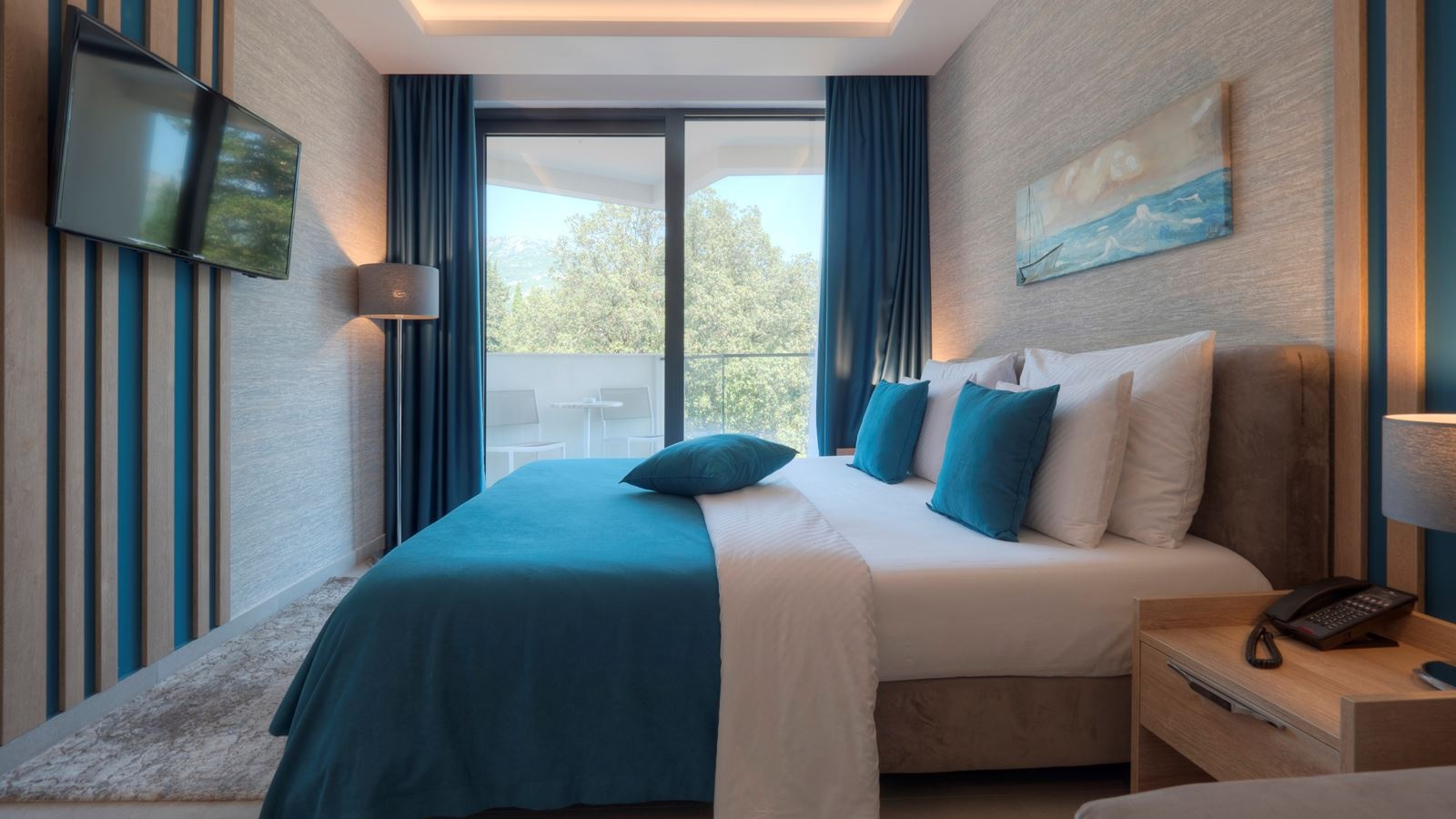 rooms-superior-room