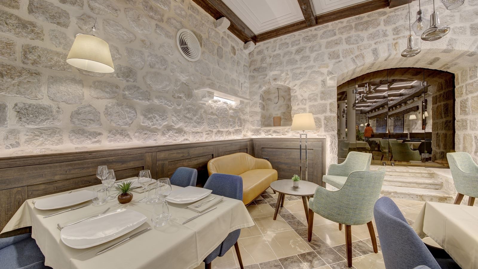 restaurants-restaurants