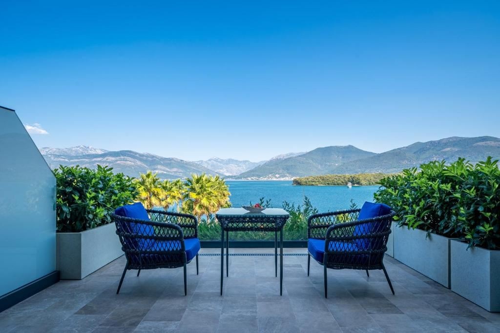 rooms-covet-room-sea-view