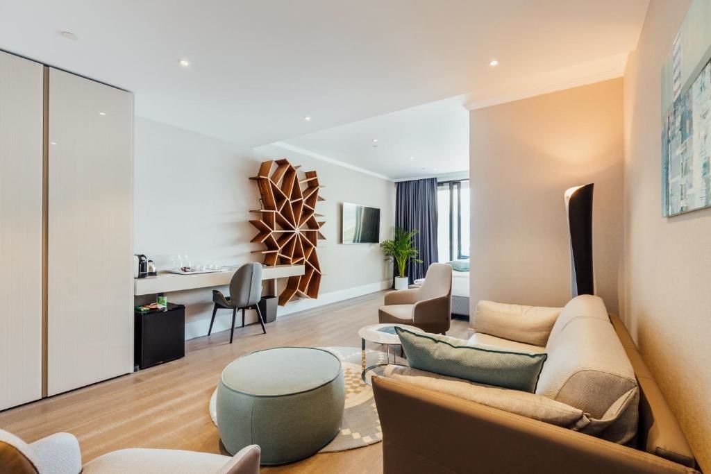 rooms-luux-room-sea-view