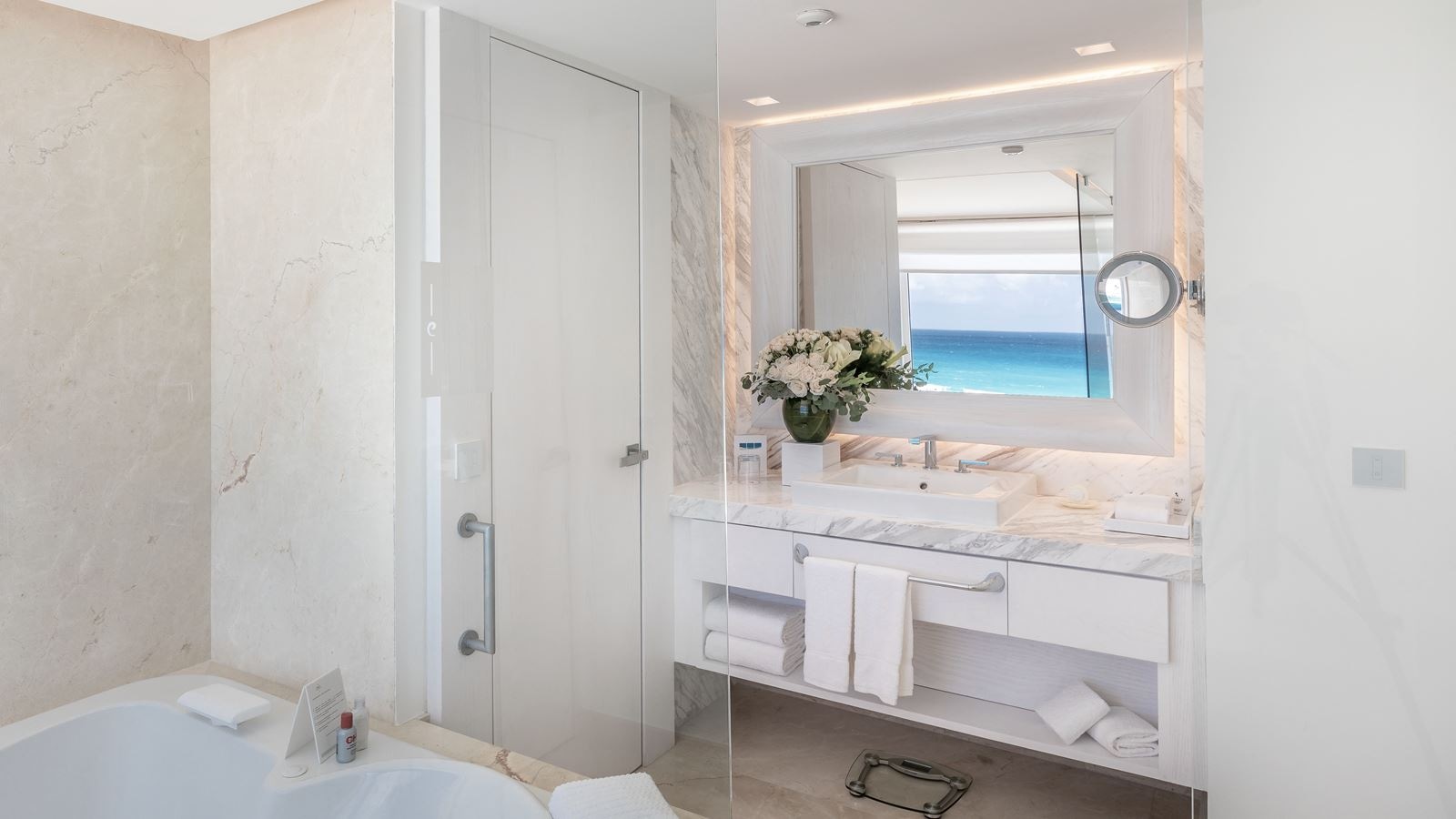 rooms-royale-junior-suite