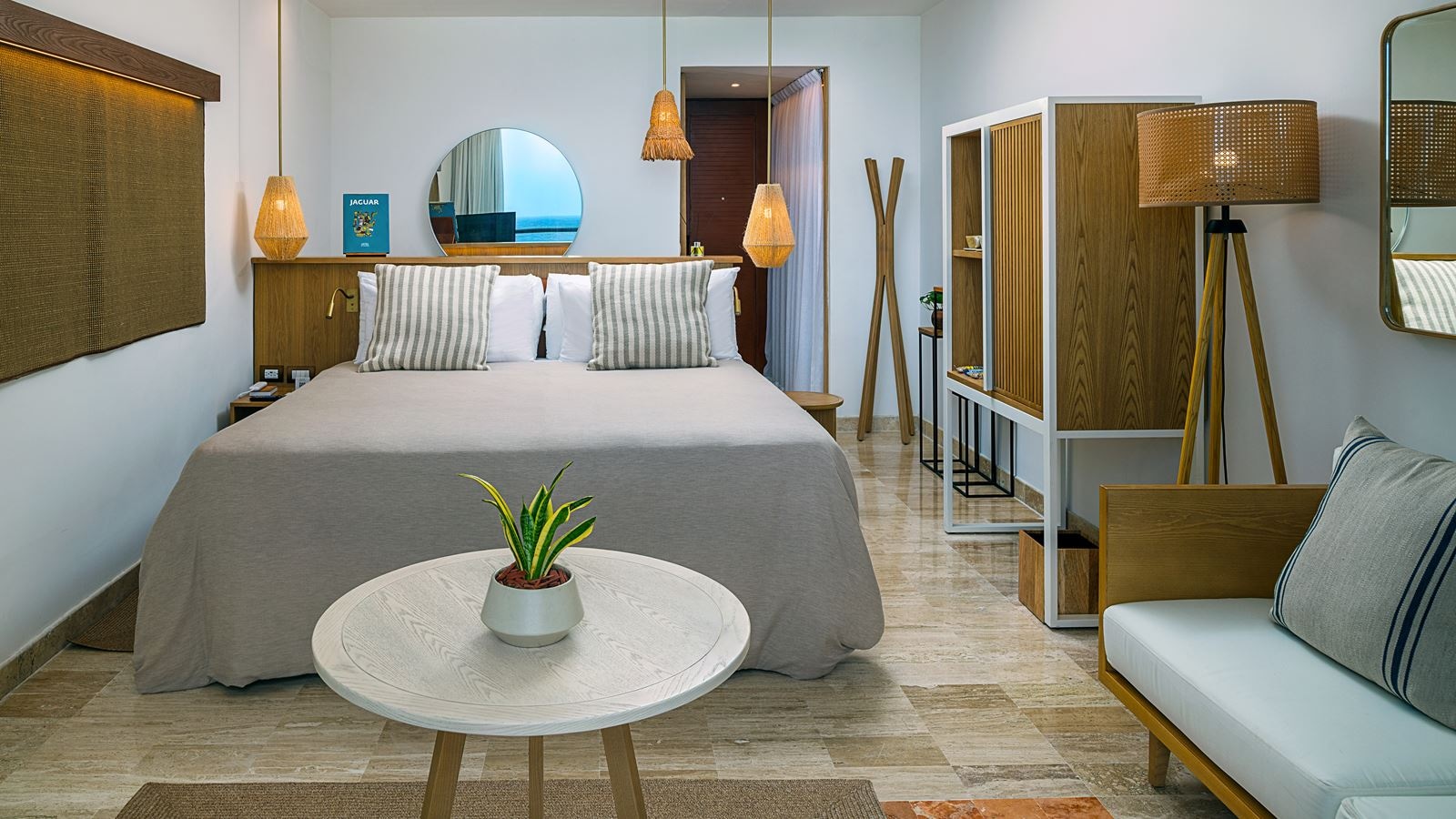 rooms-the-reserve-suite-lagoon-view