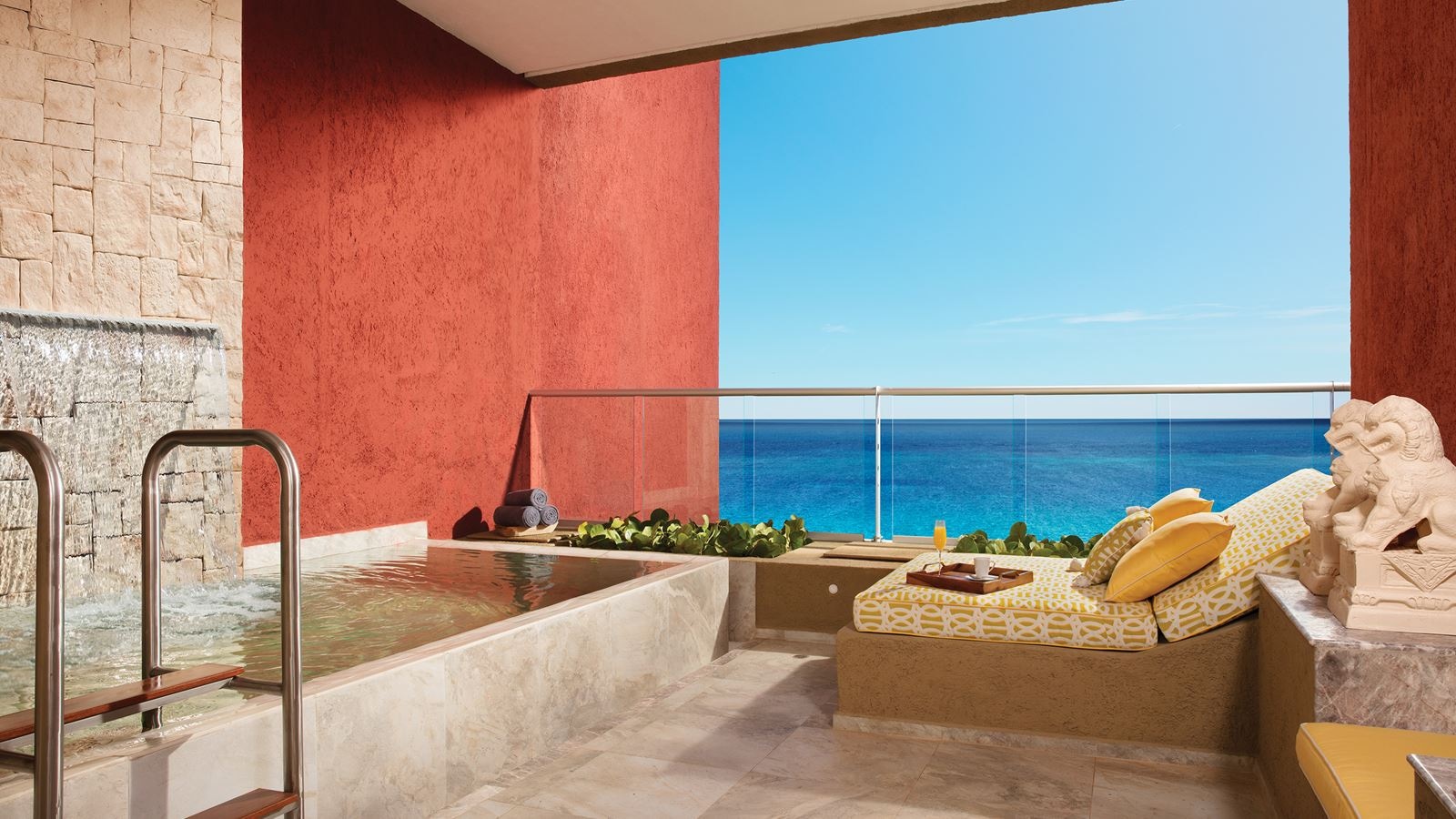 rooms-impression-ocean-front-junior-suite-with-plunge-pool