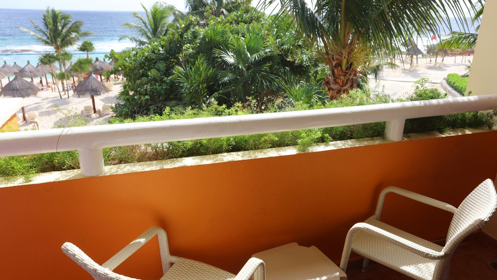 rooms-junior-suite-superior-ocean-front