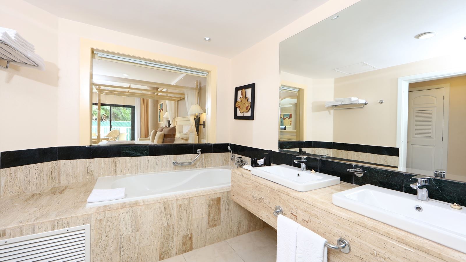 rooms-junior-suite-deluxe