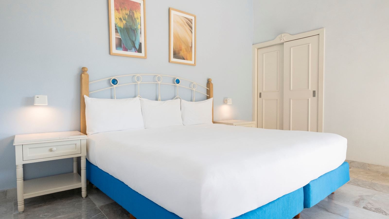 rooms-double-near-pool