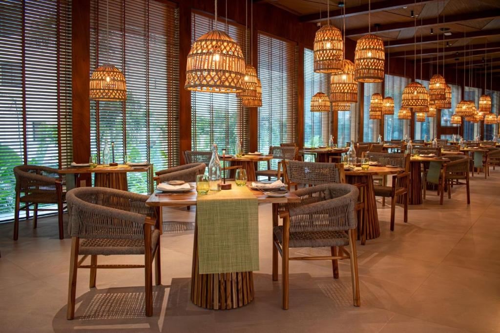 restaurants-balam-restaurant