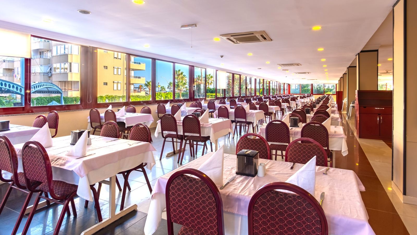 restaurants-main-restaurant