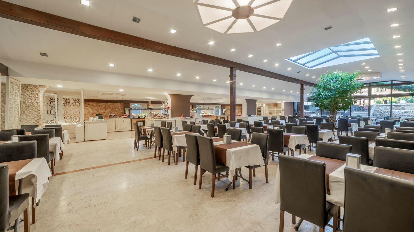 restaurants-restaurant