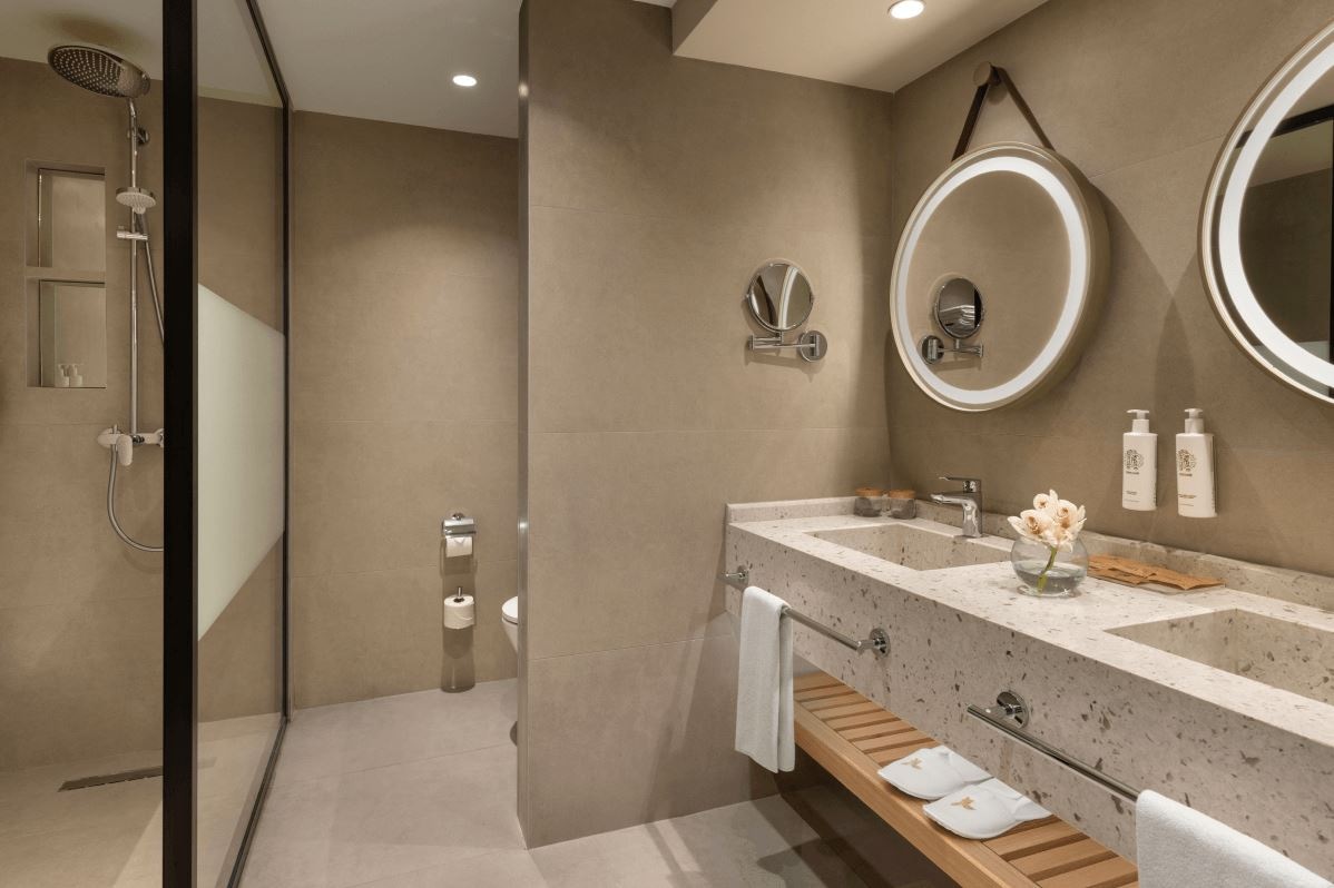 rooms-coral-large-prom