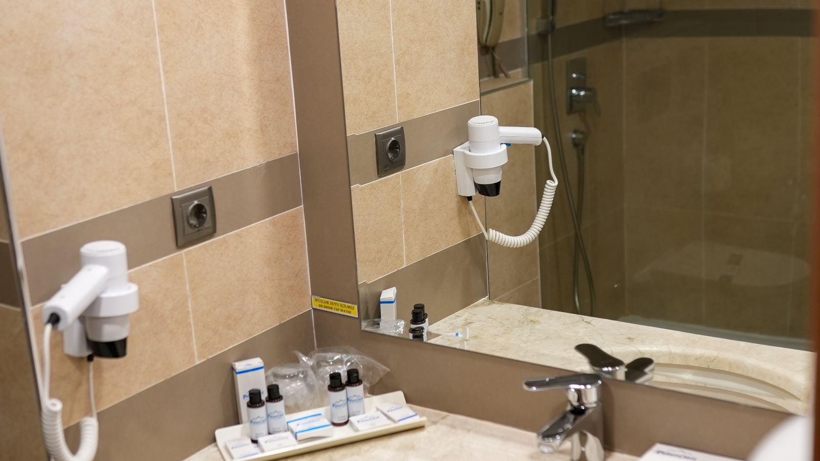 rooms-junior-suit-oda