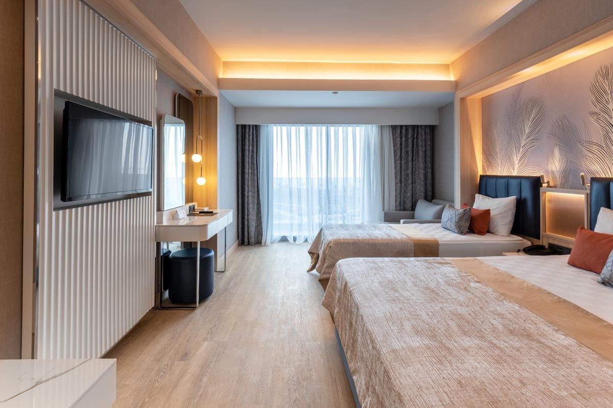 rooms-family-deluxe-land-view