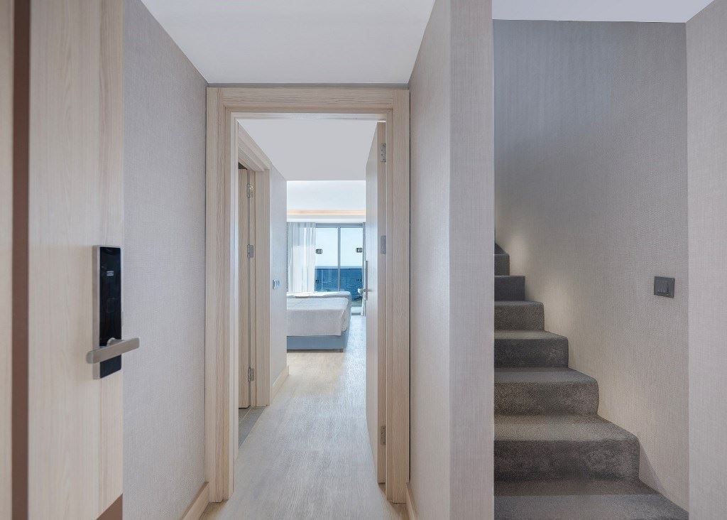 rooms-dublex-family-sea-view-room